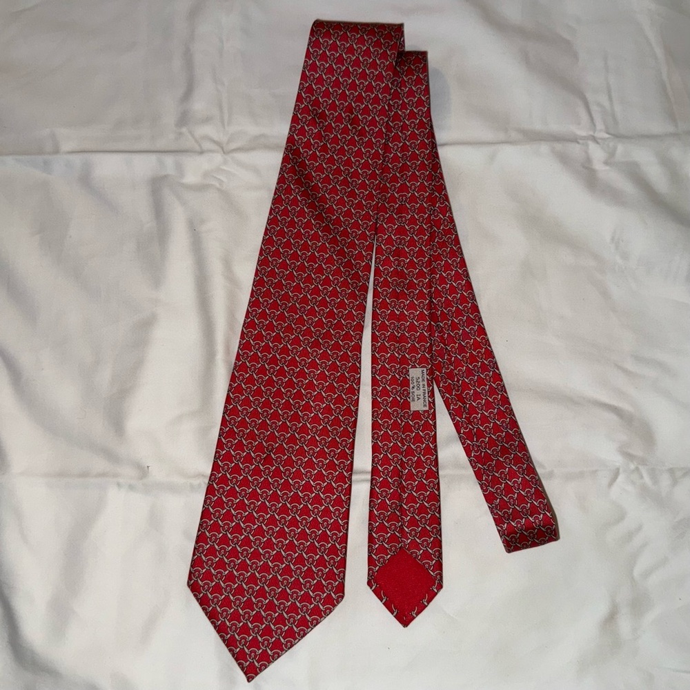 Hermes men’s 100% silk tie (small stain, likely can be dry cleaned out)
